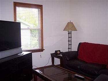 5th image of 110 Lucien Dr