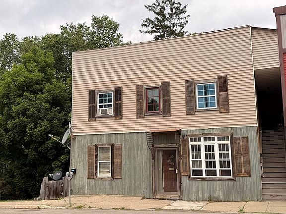 2nd image of 165 W Main St