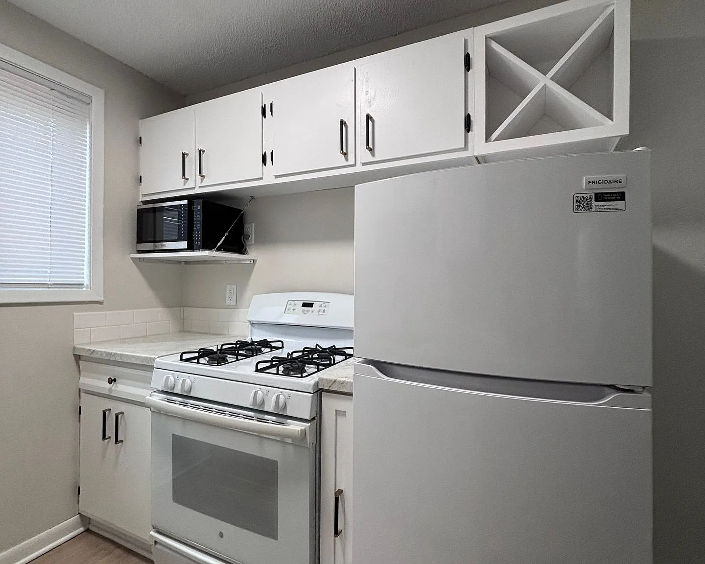 Moore Lake Apartments — Photo 3