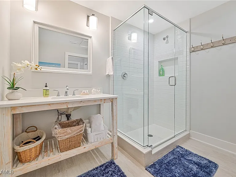 13840 Sleepy Hollow Ln — Photo 21