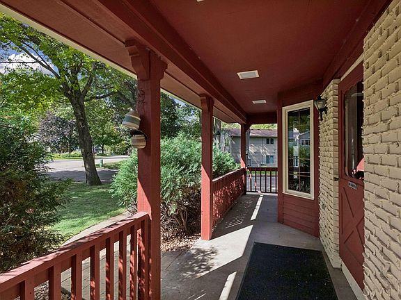 3rd image of 2815 Saddlebrooke Cir