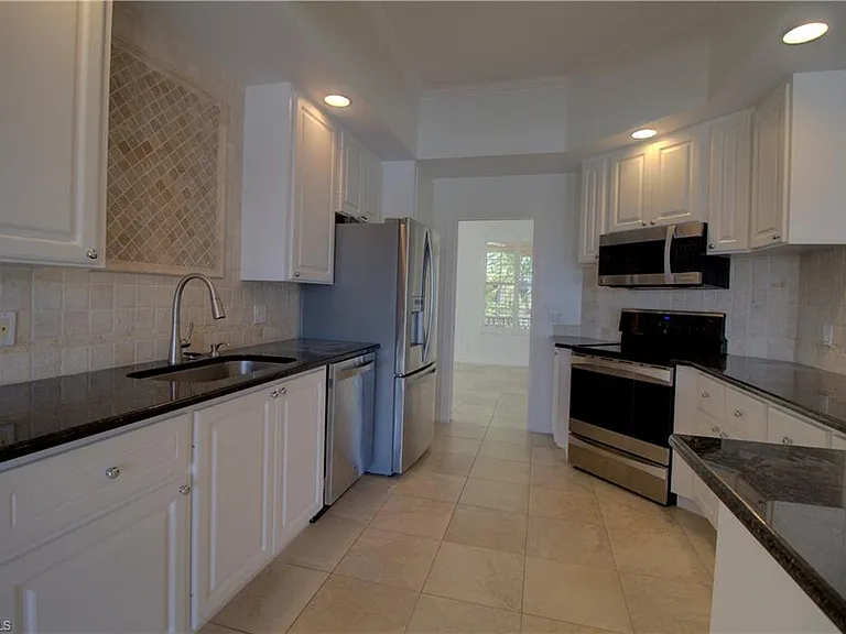 7681 Sicilia Ct — Photo 12