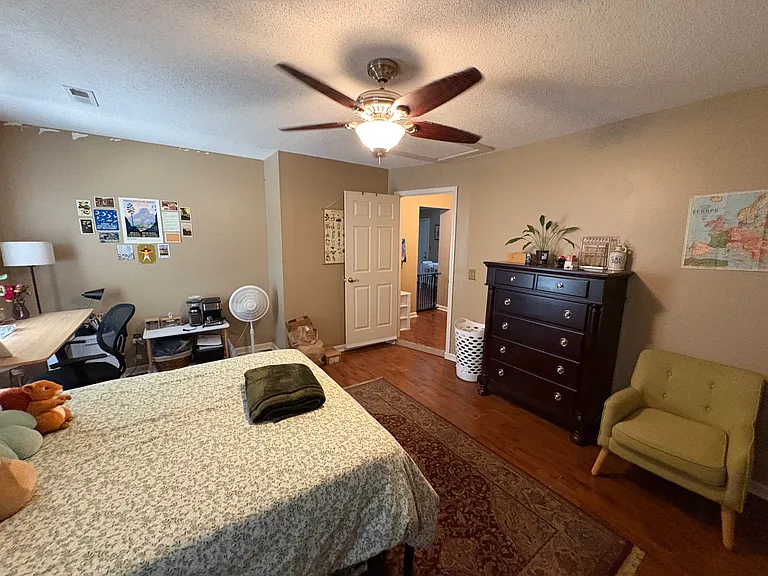 1001 Crawford Cir — Photo 24