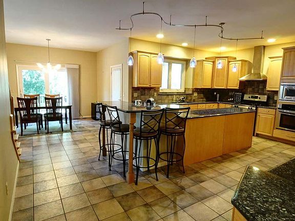 2nd image of 1406 Regents Park Ct