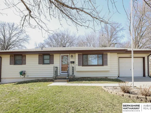 5018 S 121st St, Omaha, NE 68137