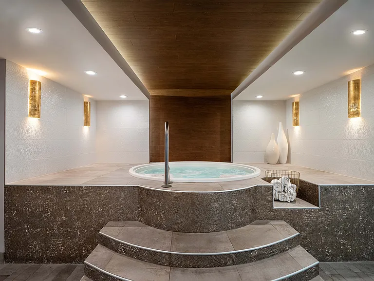 24/7 Spa