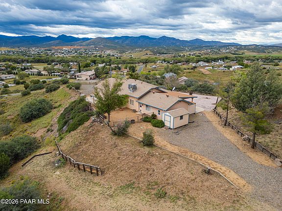 3rd image of 2125 S Foothill Dr
