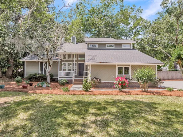 140 Palmetto Bluff Dr, North Charleston, SC 29418
