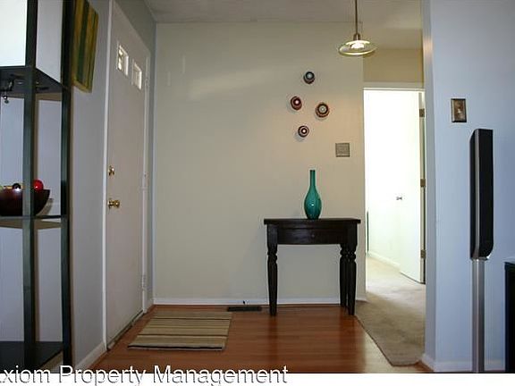 3rd image of 1550 Northbrook Dr