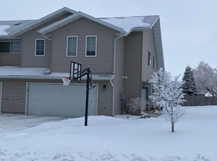 1211 34th Ave SW, Minot, ND 58701