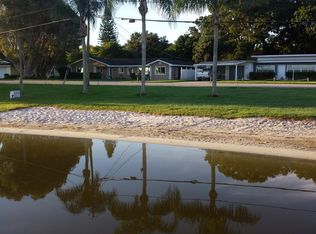 1454 Lake Howard Dr SW, Winter Haven, FL 33880