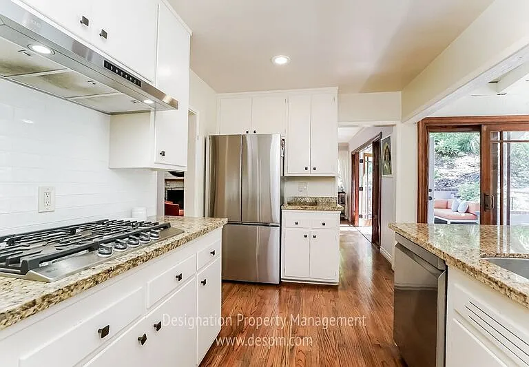 360 Glenullen Dr — Photo 12