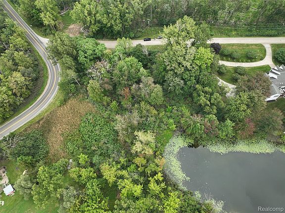 2nd image of 0 Edgelake Dr