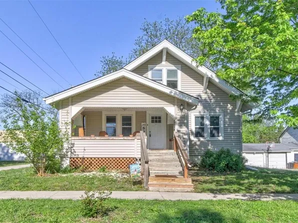 407 N Cedar St, Cameron, MO 64429