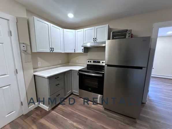 128 Alfred St #2, Biddeford, ME 04005