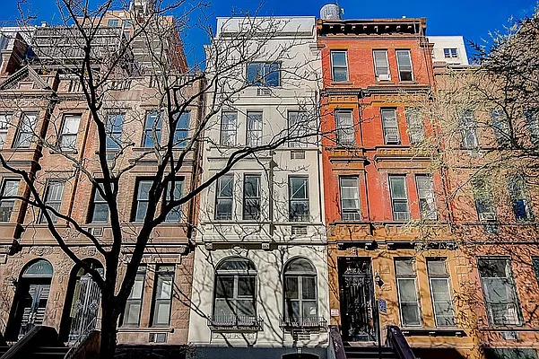 Sold by Redfin Real Estate | media 5