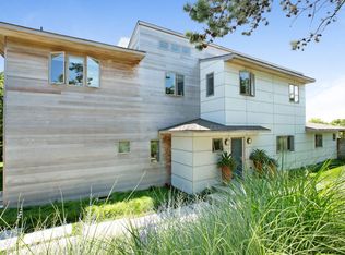 8 Treasure Island Dr, Amagansett, NY 11930