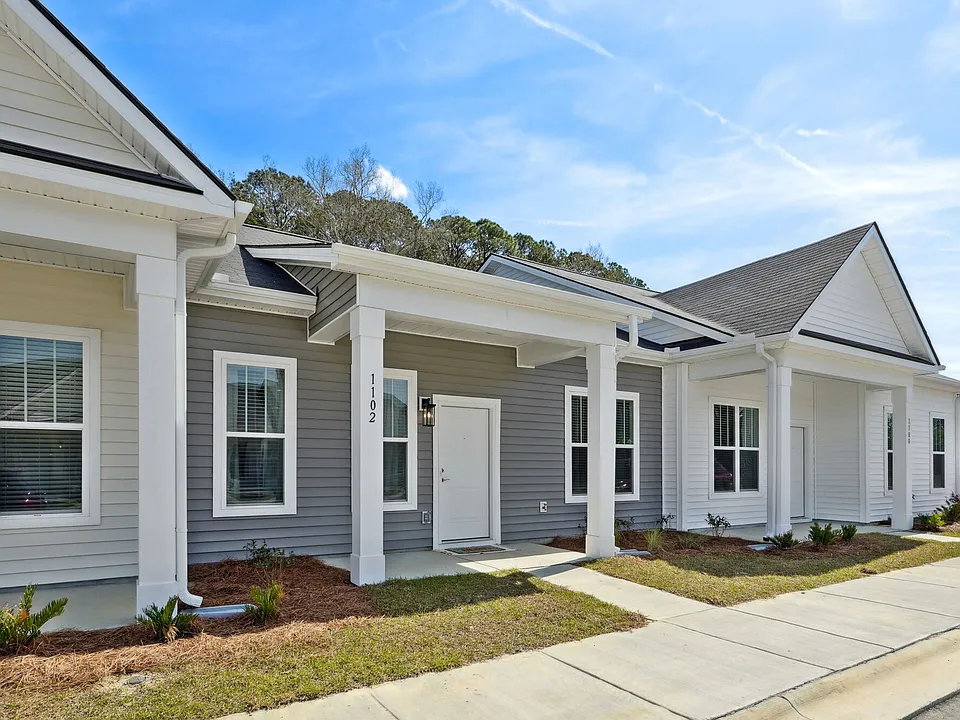 Arbor View Townhomes apartments community photo