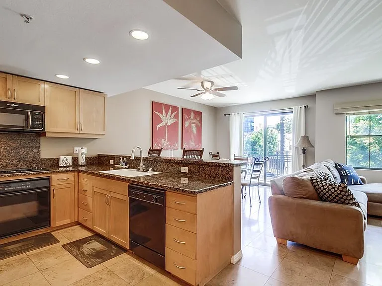 1750 Kettner Blvd #203 — Photo 2
