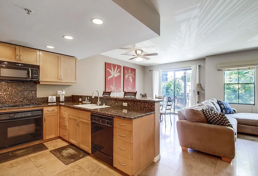 Building Photo - 1750 Kettner Blvd #203