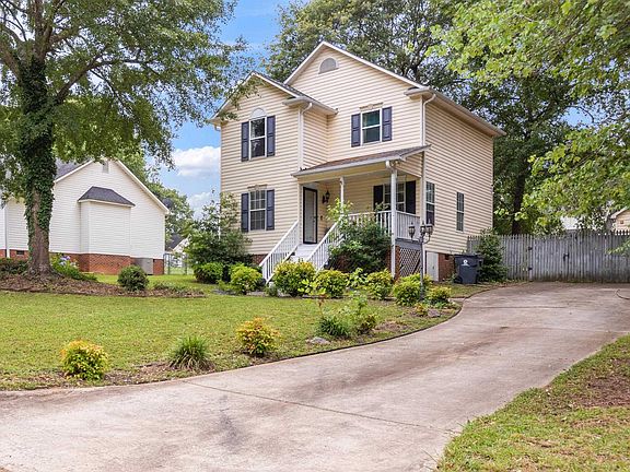 2nd image of 136 Loblolly Dr