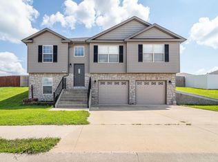 103 Greythorn Ct, Saint Robert, MO 65584
