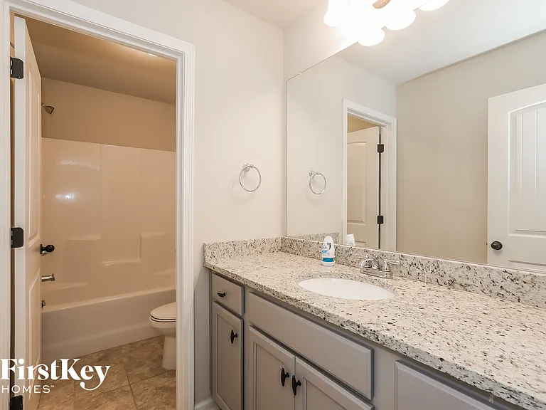 727 Hot Springs Trl — Photo 13