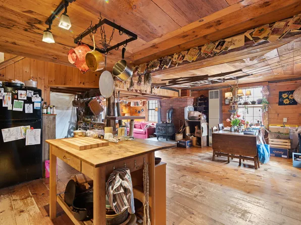 37 High St #2, Bradford, NH 03221