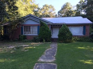 331 E Adams St, Kosciusko, MS 39090