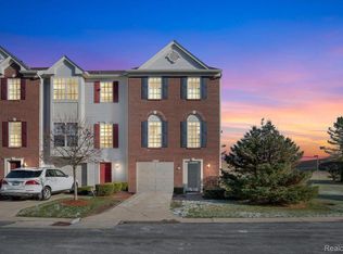 36174 Dominion Cir, Sterling Heights, MI 48310