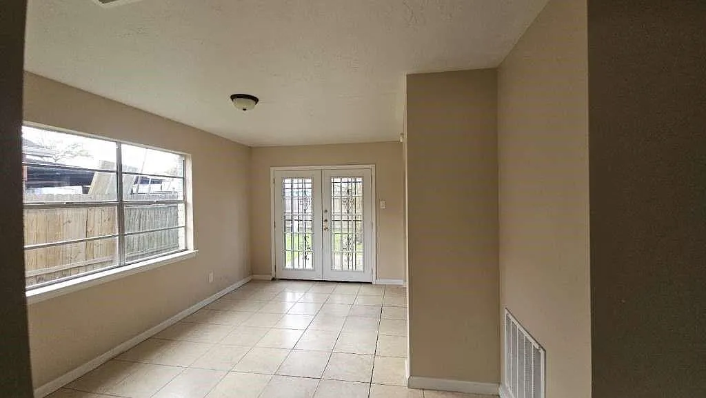 3 bed, 2.5 bath, 1494 sqft, $1,850 — Photo 4