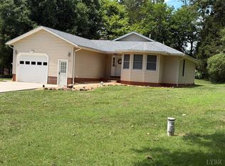212 Virginia Ave, Farmville, VA 23901