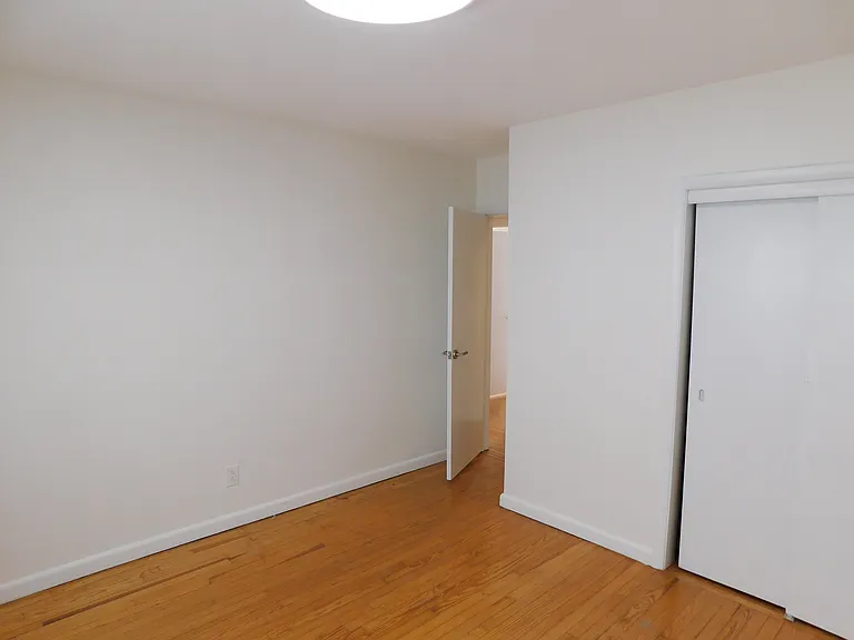 21 W 14th St #2 — Photo 19