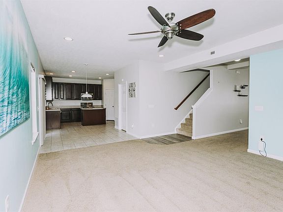 3rd image of 128 Koehler Dr