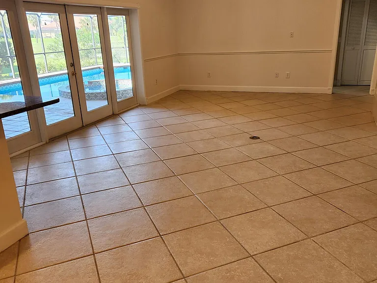Large Den with pool veiw