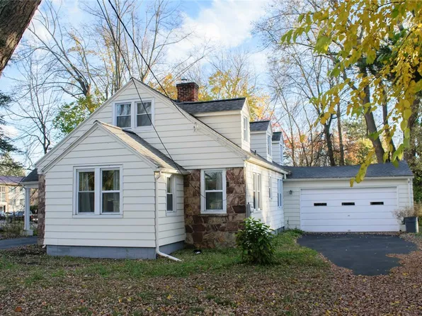 165 Westside Dr, Rochester, NY 14624