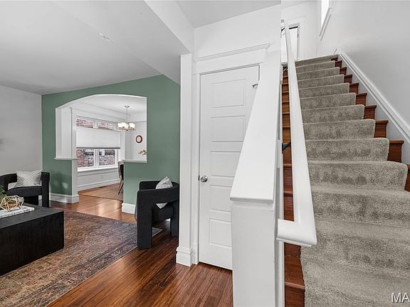 4th image of 4224 McRee Ave