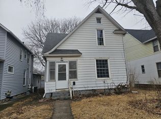 1114 25th St, Moline, IL 61265