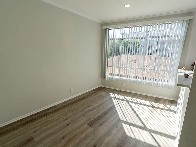 14900 Moorpark Street — Photo 50
