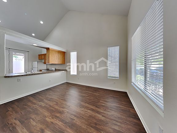 4th image of 7551 French Springs St