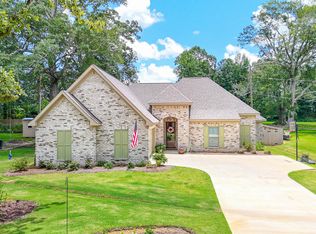 102 Eastwood Dr, Brandon, MS 39042