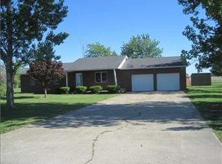 10032 Glaze Rd NE, New Holland, OH 43145