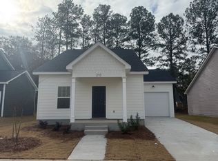 210 Lenox Cir, Lagrange, GA 30241
