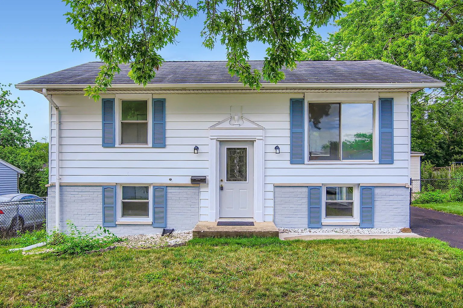 4723 Lee Ct photo 1