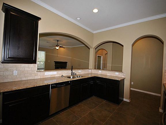 5th image of 126 Springshed Pl