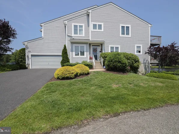 1504 Champlain Dr, Voorhees, NJ 08043