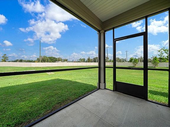 4th image of 3339 SE 37th Avenue Rd