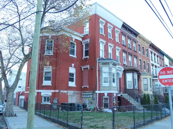 41 Crescent Avenue image 2 of 7