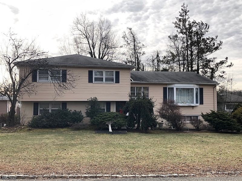 1st image of 29 W KORWEL CIR