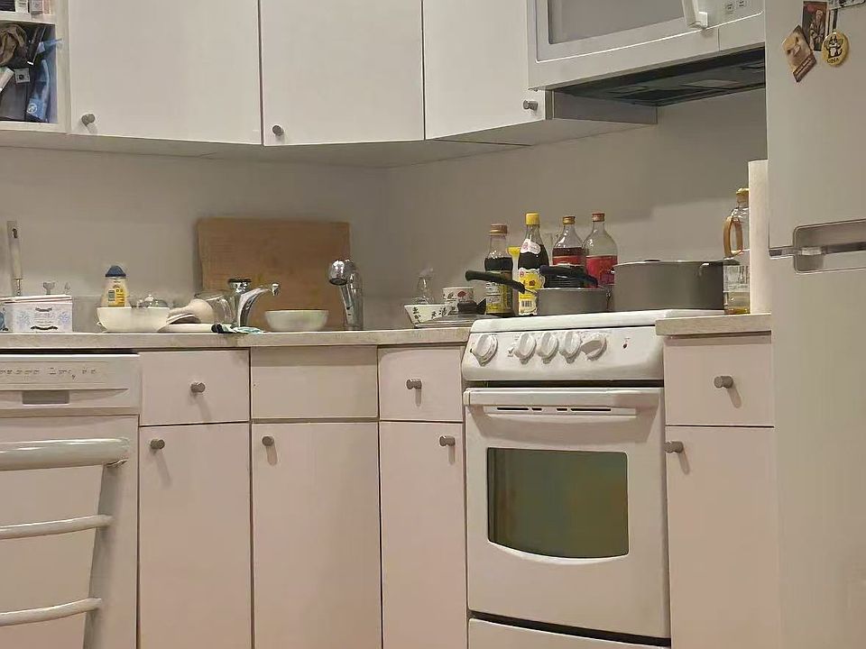 1st image of 15 Euston Rd APT 23